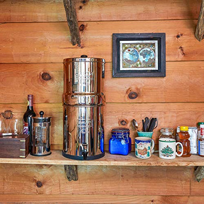 Big Berkey® Schwerkraft-gefütterter Wasserfilter mit 2 Black Berkey® Reinigungselementen